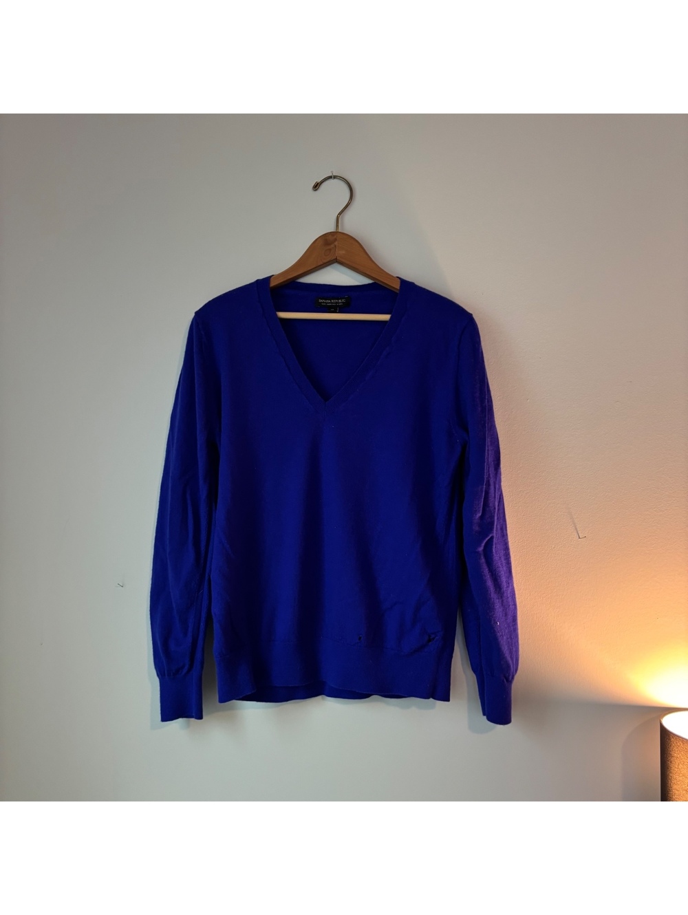 Banana Republic blue merino wool V-neck sweater